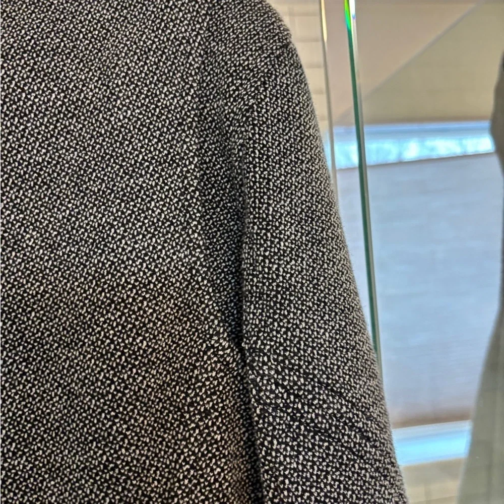 Theory Gray Tweed Jacket blazer size medium ex condition